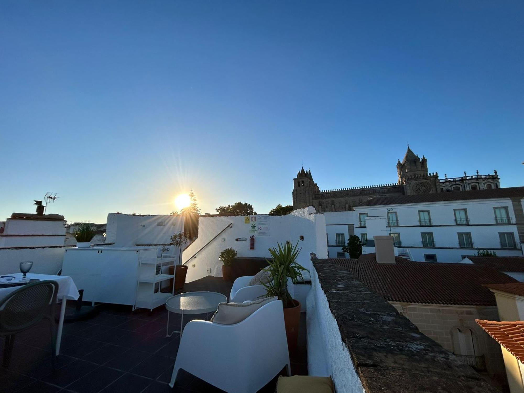 Casa Soure Suites And Apartments Evora Exterior photo